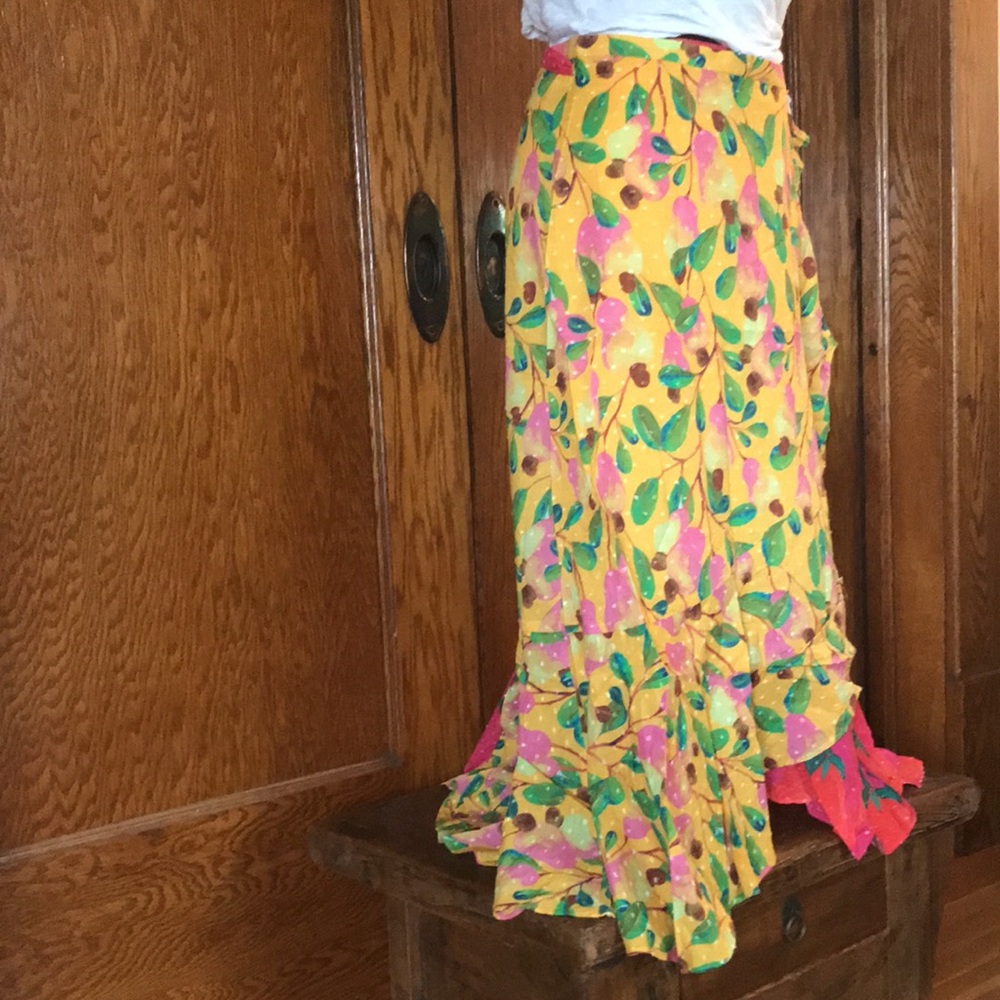 Farm Rio Garden Mix Wrap Skirt Floral Sizes L NWT - Picture 7 of 12